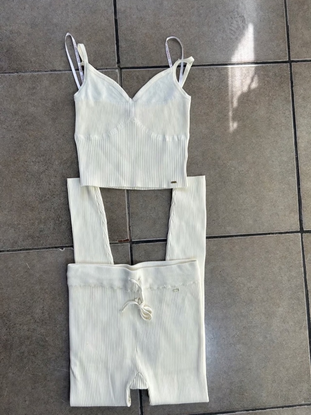 Guess two piece set